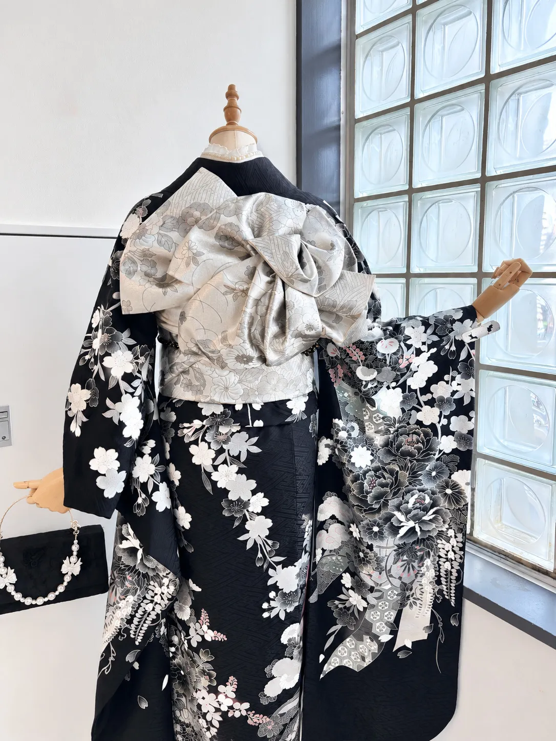 Full back view of the Furisode Plan A — White kimono styling